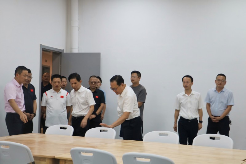 省體育局黨組書記、局長(zhǎng)李小平在九江調(diào)研2024年WTA江西網(wǎng)球公開(kāi)賽籌備工作情況